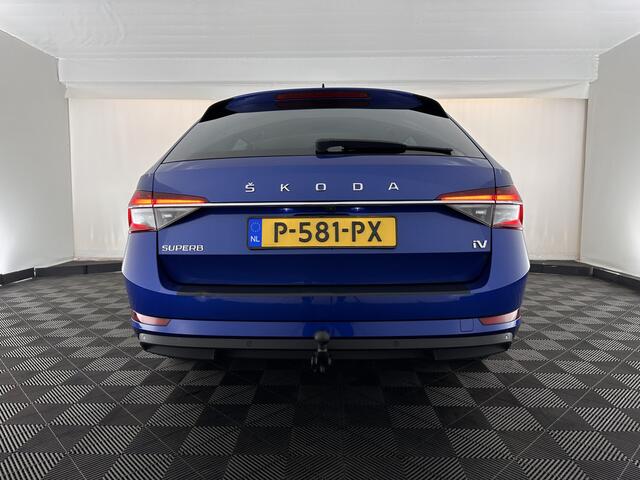 Skoda SUPERB Combi 1.4 TSI iV Sportline Business (Plug-in) (INCL.BTW) *PANO | ADAPTIVE-CRUISE | LEATHER-MICROFIBRE | FULL-LED | BLINDSPOT | MEMORY-PACK | TOP-VIEW | HEATED-COMFORTSEATS | KEYLESS | DIGI-COCKPIT | NAVI-FULLMAP | ECC | PDC | 19''ALU*