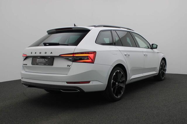Skoda SUPERB Combi 1.4 TSI 218 pk DSG iV Sportline Business | Panoramadak | Trekhaak | Canton sound | 360 camera | Matrix LED | Adaptief onderstel | Keyless | 19 inch