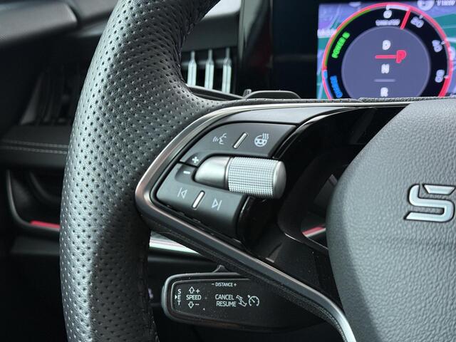 Skoda SUPERB Combi 1.5 TSI PHEV Sportline Business | 204 PK | SoH 100% | Trekhaak wegklapbaar | Panoramadak | Top area view 360 graden camera | Head-up display |