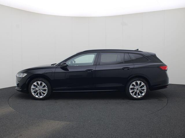 Skoda SUPERB combi Business Edition 1.5 TSI PHEV 150 kW / 204 PK Comb | 18'' Lichtmetalen Velgen | Akoestisch pakket | 2000,- inruilvoordeel!!