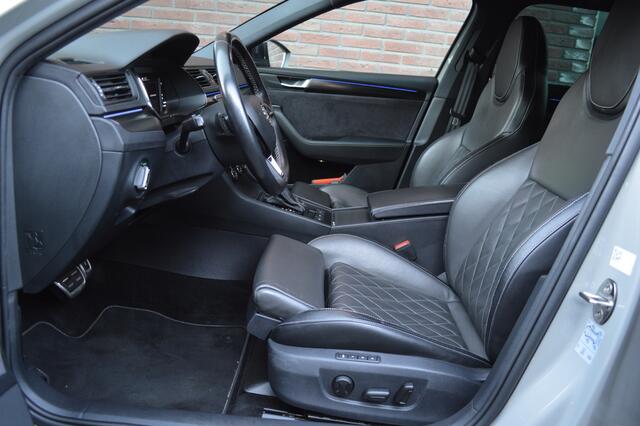 Skoda SUPERB Combi 1.5 TSI ACT Sportline Led Leder Panorama Virtual Camera Keyless Pdc