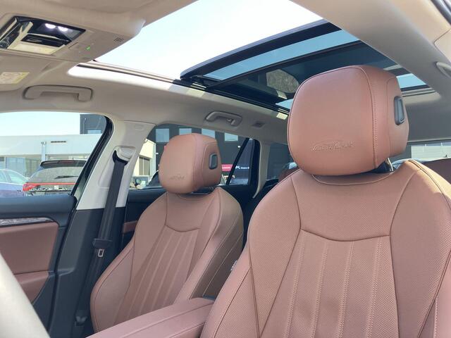 Skoda SUPERB 1.5TSI 150kW/204PK PHEV Laurin en Klement · Leder · Panoramadak · Trekhaak · Garantie t/m 02-03-2030 of 100000km.