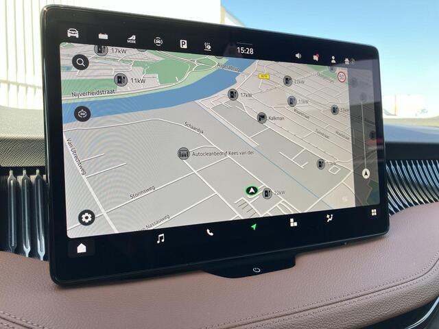 Skoda SUPERB 1.5TSI 150kW/204PK PHEV Laurin en Klement · Leder · Panoramadak · Trekhaak · Garantie t/m 02-03-2030 of 100000km.