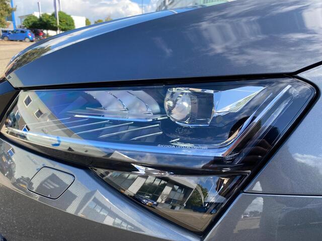 Skoda SUPERB Combi 1.4 TSI PHEV 217pk DSG-6 Sportline Business met Stoelv, Ca