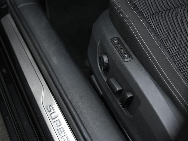 Skoda SUPERB 1.4 TSI 218 pk iV Style | Panoramadak | Trekhaak | Navigatie Columbus | Geheugenstoel | Matrix LED | 360 Camera | Stuur-/stoelverwarming