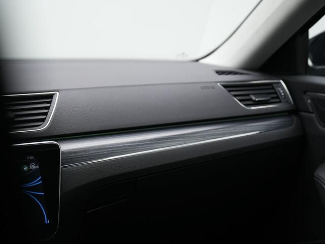 Skoda SUPERB 1.4 TSI 218 pk iV Style | Panoramadak | Trekhaak | Navigatie Columbus | Geheugenstoel | Matrix LED | 360 Camera | Stuur-/stoelverwarming