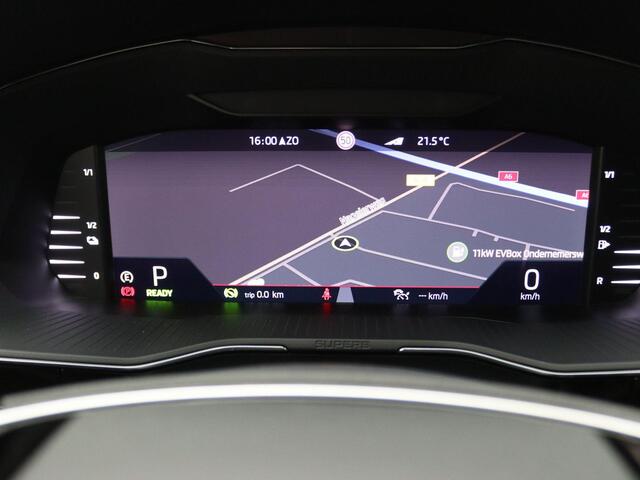 Skoda SUPERB Combi 1.4 TSI iV Laurin & Klement 218PK DSG SOH 90,67%, Panoramadak, Trekhaak, Leder, Memorystoelen, Virtual Pedal, Keyless, Canton Audio, 18" LM Velgen, Stoel-Stuurverwarming, Matrix LED