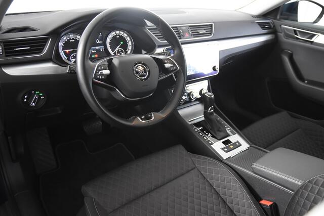 Skoda SUPERB Combi 1.4 TSI iV *1ste Eigenaar*Navigatie*Stoelverwarming*Camera*Carplay*