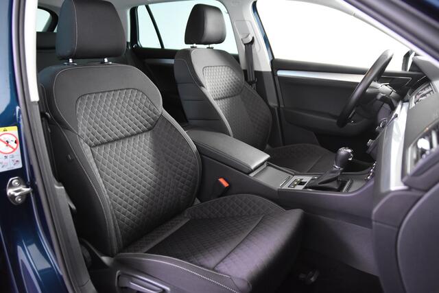 Skoda SUPERB Combi 1.4 TSI iV *1ste Eigenaar*Navigatie*Stoelverwarming*Camera*Carplay*