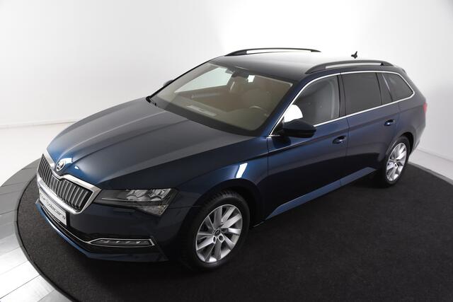 Skoda SUPERB Combi 1.4 TSI iV *1ste Eigenaar*Navigatie*Stoelverwarming*Camera*Carplay*