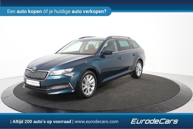Skoda SUPERB Combi 1.4 TSI iV *1ste Eigenaar*Navigatie*Stoelverwarming*Camera*Carplay*