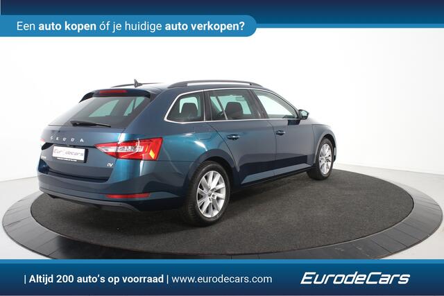 Skoda SUPERB Combi 1.4 TSI iV *1ste Eigenaar*Navigatie*Stoelverwarming*Camera*Carplay*