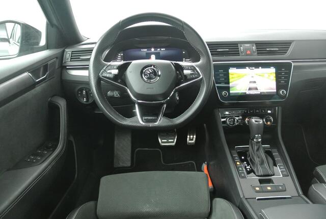 Skoda SUPERB Combi 1.4 TSI iV Sportline Business | Panoramadak | Trekhaak | Leder/Alcantara |