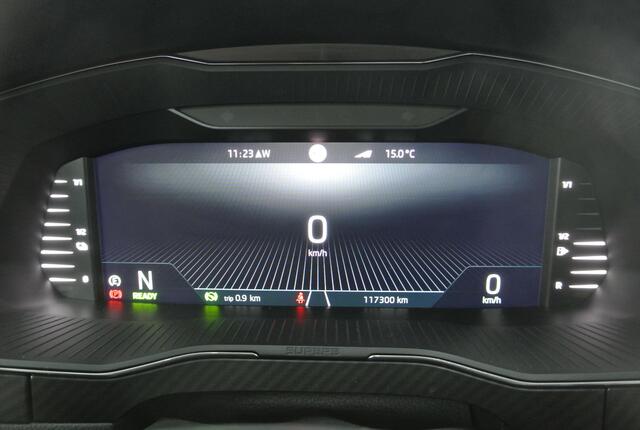Skoda SUPERB Combi 1.4 TSI iV Sportline Business | Panoramadak | Trekhaak | Leder/Alcantara |