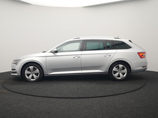 Skoda SUPERB Combi 1.4 TSI iV Business Edition PHEV 218pk Dealer O.H. | Adaptive Cruise | Camera | Voorstoelen Verwarmd | Apple Carplay | Crystal LED | Navigatie | Virtual Cockpit | DAB |