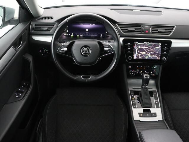 Skoda SUPERB 1.4 TSI iV Business Edition | SOH 87,2% | Camera | Carplay | Full LED | Digital Cockpit | Navigatie | Climate control | Cruise control | Bluetooth | Parkeerhulp | PHEV | Plug In