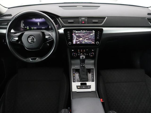 Skoda SUPERB 1.4 TSI iV Business Edition | SOH 87,2% | Camera | Carplay | Full LED | Digital Cockpit | Navigatie | Climate control | Cruise control | Bluetooth | Parkeerhulp | PHEV | Plug In