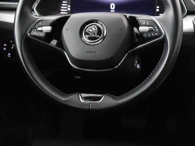 Skoda SUPERB 1.4 TSI iV Business Edition | SOH 87,2% | Camera | Carplay | Full LED | Digital Cockpit | Navigatie | Climate control | Cruise control | Bluetooth | Parkeerhulp | PHEV | Plug In