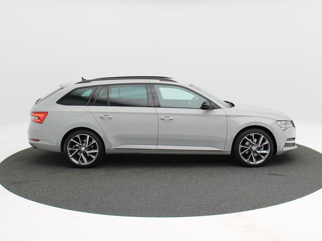 Skoda SUPERB Combi 1.4 TSI iV Sportline Business | Trekhaak | Camera | Stoel/Stuur Verwarming | Carplay | Navigatie | Climatronic | 19 Inch | 39.084 Km !!