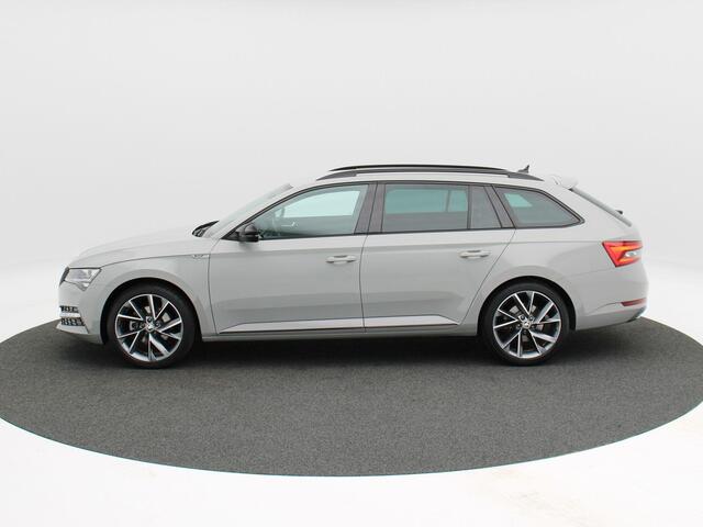 Skoda SUPERB Combi 1.4 TSI iV Sportline Business | Trekhaak | Camera | Stoel/Stuur Verwarming | Carplay | Navigatie | Climatronic | 19 Inch | 39.084 Km !!