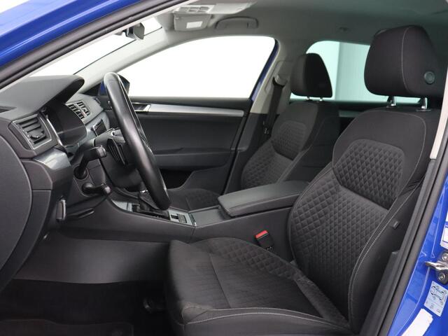 Skoda SUPERB 1.4 TSI iV Business Edition | SOH 90,7% | Stoelverwarming | Virtual Cockpit | Adaptive cruise | Camera | Carplay | Navigatie | Full LED | Parkeerhulp | PHEV | Plug In
