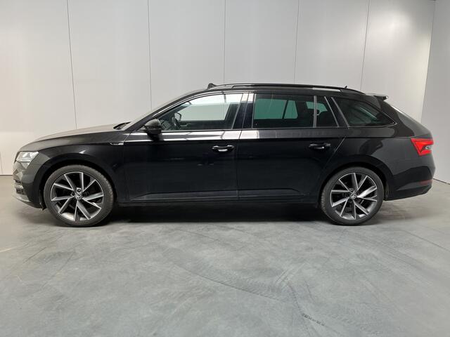 Skoda SUPERB Combi 1.4 TSI iV Sportline / AUTOMAAT/ PANO/ TREKHAAK/ STUUR+STOELVERWARM.V+A/ MEMORYSEAT/ PARK.SENSOREN/ ACC/ SMARTLINK/ DCC/ KEYLESS/ DIGITAL DASH/ CLIMA/ NAVI/ DAB/ LED/ 19'' LMV