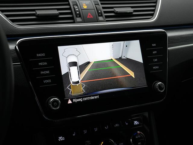 Skoda SUPERB 1.4 TSI iV 218 pk Business Edition Plus | Trekhaak | Matrix LED | Geheugenstoel | Adaptief onderstel