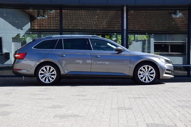 Skoda SUPERB Combi 1.4 TSI iV Business Edition Plus DSG Automaat PHEV | Org. NL | BOVAG Garantie | SOH 96% | Trekhaak | Virtual Cockpit | El. Bestuurdersstoel Met Memory | Camera | Carplay | Stoelverwarming |