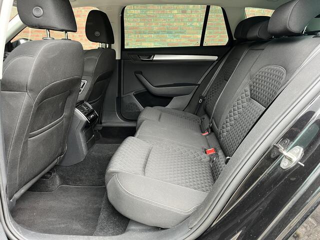 Skoda SUPERB Combi 1.8 TSI Style Business | TREKHAAK 1800 KG | ADAPTIVE CRUISE