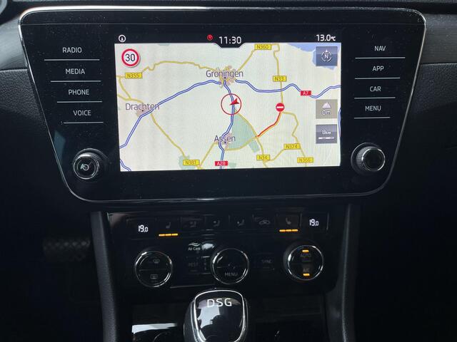 Skoda SUPERB Combi 1.8 TSI Style Business | TREKHAAK 1800 KG | ADAPTIVE CRUISE