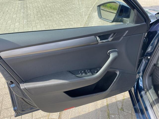 Skoda SUPERB 1.4 TSI iV Business Edition | BTW ! ! | Stoel stuur verwarming | Elektrische klep |