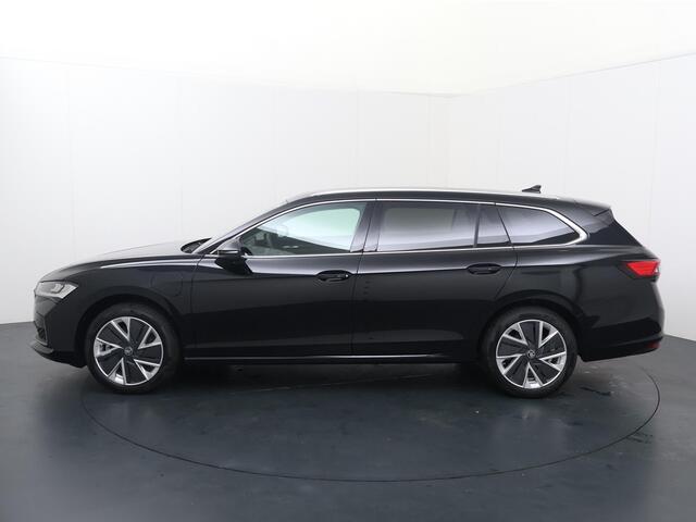 Skoda SUPERB Combi Business Edition 1.5 TSI PHEV 204 PK DSG | Trekhaak | Winterpakket | 18" lichtmetalen velgen | Chroom pakket |