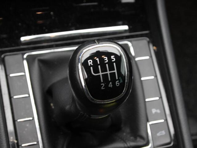 Skoda SUPERB Combi 1.6 TDi 120 Pk Greenline Business | Stoelverwarming | Climatronic | Cruise Control | Parkeersensoren | Bi-xenon Koplampen | CarPlay | 17 Inch