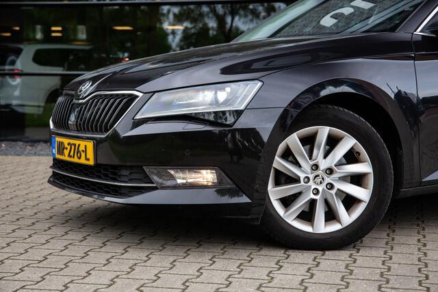 Skoda SUPERB Combi 1.6 TDI Ambition Business , Panoramadak, Stoelverwarming, Led