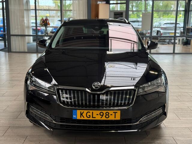 Skoda SUPERB Combi 1.4 TSI iV 218pk Business Edition Plus | Trekhaak | Memory Seat | Camera | Voorruit/Stoel/Stuur verwarmd | Adapt. Cruise | Elektr. achterklep |