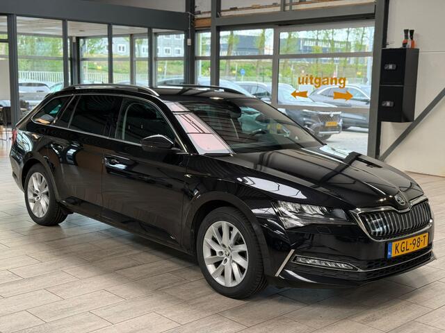 Skoda SUPERB Combi 1.4 TSI iV 218pk Business Edition Plus | Trekhaak | Memory Seat | Camera | Voorruit/Stoel/Stuur verwarmd | Adapt. Cruise | Elektr. achterklep |