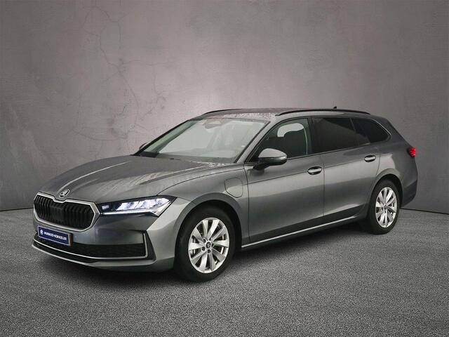 Skoda SUPERB Combi Edition 1.5 TSI PHEV 204pk DSG Automaat Trekhaak, Adaptive cruise control, Navigatie, Achteruitrijcamera, Parkeersensoren, LED koplampen