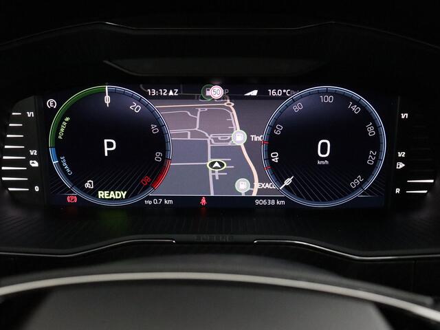 Skoda SUPERB Combi 1.4 TSI iV Sportline Business | ACC | Virtual Cockpit | Standkachel | Winterpakket!