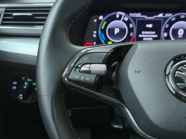 Skoda SUPERB Combi 1.4 TSI iV Business Edition | 218 PK | SoH 89% | Automaat | Achteruitrijcamera | Cruise control | Apple Carplay/Android Auto |