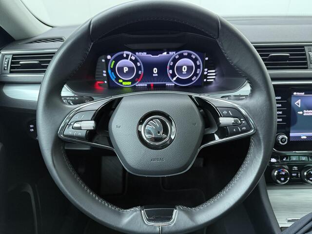 Skoda SUPERB Combi 1.4 TSI iV Business Edition | 218 PK | SoH 89% | Automaat | Achteruitrijcamera | Cruise control | Apple Carplay/Android Auto |
