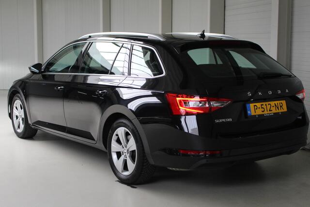 Skoda SUPERB Combi 1.5 TSI ACT Business Edition Plus E. achterklep | Navigatie | El. stoelverstelling + Geheugen | Keyless