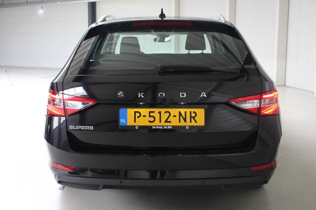 Skoda SUPERB Combi 1.5 TSI ACT Business Edition Plus E. achterklep | Navigatie | El. stoelverstelling + Geheugen | Keyless