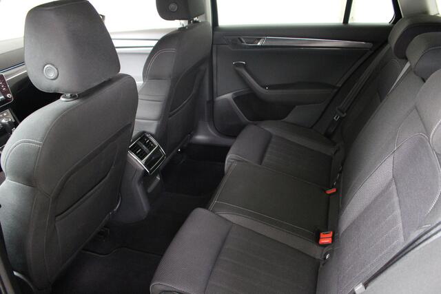 Skoda SUPERB Combi 1.5 TSI ACT Business Edition Plus E. achterklep | Navigatie | El. stoelverstelling + Geheugen | Keyless