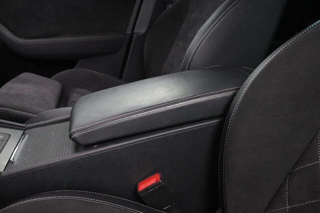 Skoda SUPERB Combi 1.4 TSI iV Sportline Business | Canton Audio | Trekhaak | Memory Stoelen |