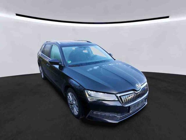 Skoda SUPERB Combi 1.4 TSI iV 218pk PHEV Ambition / Adaptief onderstel / Stoelverwarming / Navi