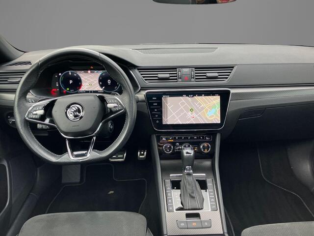 Skoda SUPERB Combi 1.4TSI 160kW/218PK iV Sportline DSG · Panoramadak · Trekhaak · 360°Camera + Parkeersensoren · Stoelverwarming · Apple/Android Car Play ·