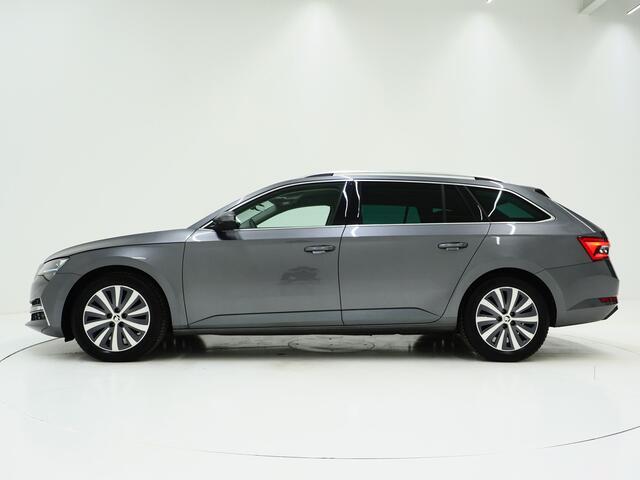 Skoda SUPERB Combi 1.4 TSI iV Style | Leder/Alcantara | Camera | Keyless | Memory | Virtual | Adaptive Cruise | Sfeerlicht