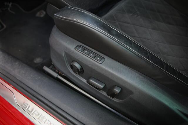 Skoda SUPERB Combi 1.4 TSI iV Sp. Bns