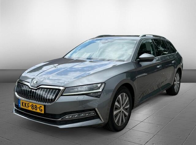 Skoda SUPERB Combi Adaptive Cruise Apple Carplay