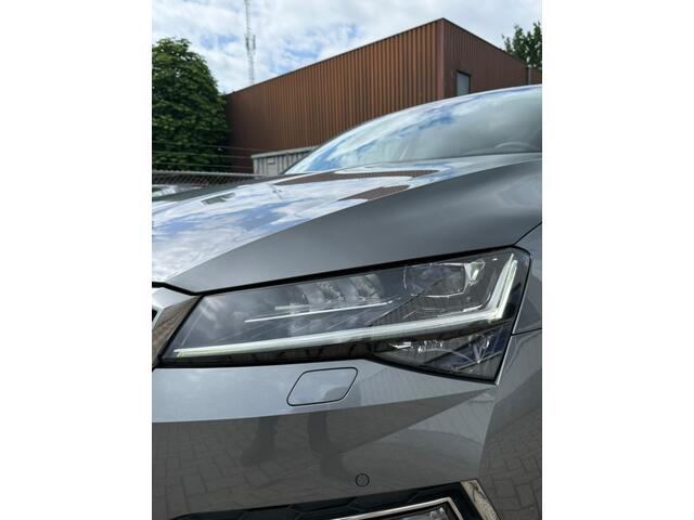 Skoda SUPERB Combi Adaptive Cruise Apple Carplay